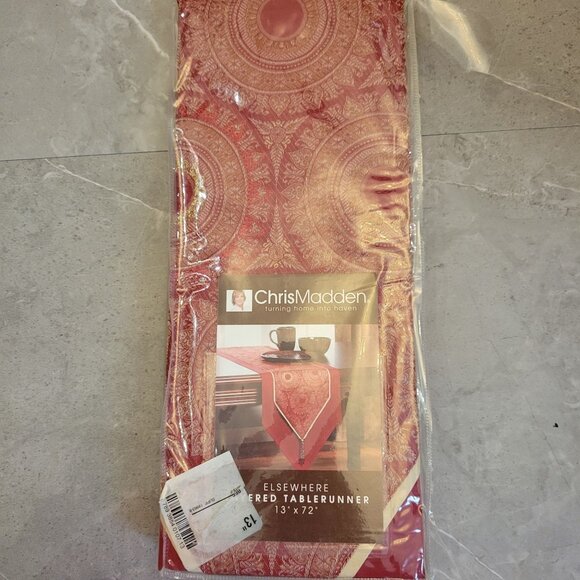 Chris Madden Elsewhere Red Table Runner 13" X 72" - Picture 1 of 5